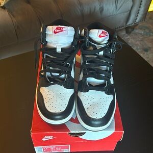 Women’s Nike Dunk High Retro Panda Black White Size 7.5 Basketball Shoe